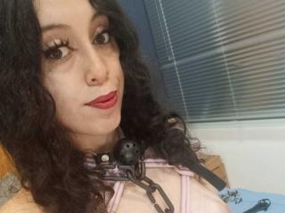 Se dtaljerede oplysninger for KendraSimons