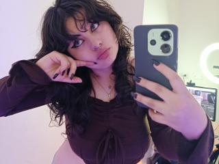 Se dtaljerede oplysninger for MoonBluee