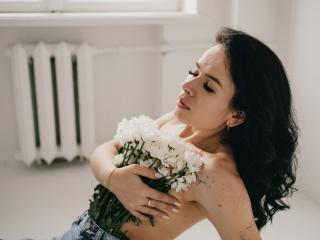 Ver la ficha detallada de JasmineKouch