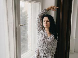 Ver la ficha detallada de JasmineKouch