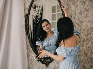 Ver la ficha detallada de JasmineKouch