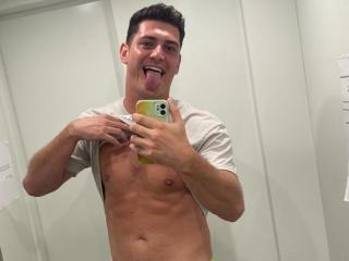 AndyFame's Model Profile