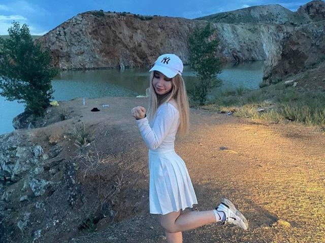 EssieVawter - Live porn &amp; sex cam - 29273315