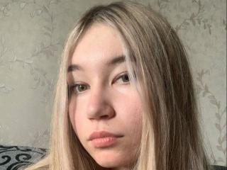 EssieVawter's Model Profile