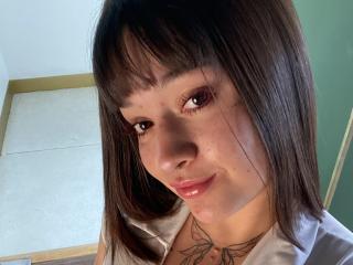 AnikaFleur's Model Profile