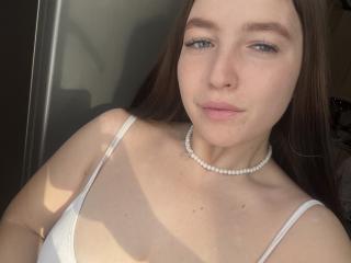 AlexaYvonneq's Model Profile