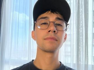 OliverHot69's Model Profile