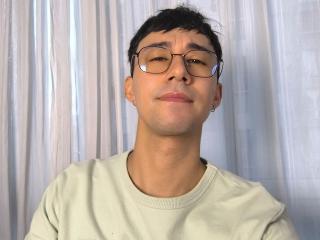 OliverHot69's Model Profile