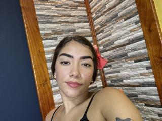 SharonKlart's Model Profile