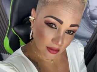 GianellaCox's Model Profile