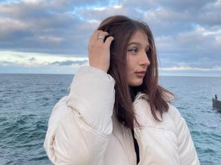 VikVikLove's Model Profile