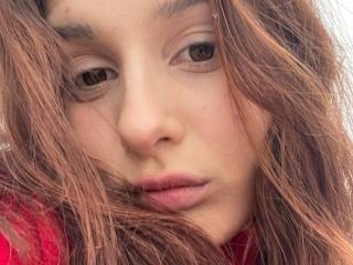 VikVikLove's Model Profile