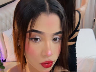 LunaVali's Model Profile