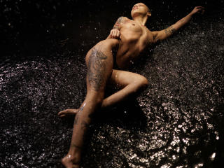 Helena-hot'in detaylı sayfasını gör