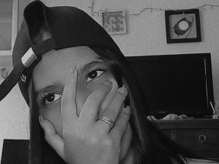 ValerieWoods'in detaylı sayfasını gör