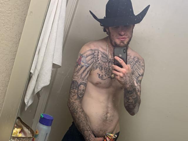 Bigdickrick231 - Live sex cam - 29285120
