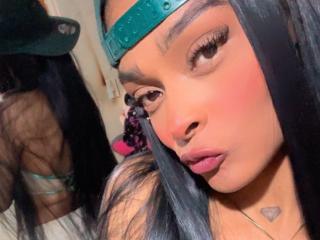 EmmaEbony'in detaylı sayfasını gör