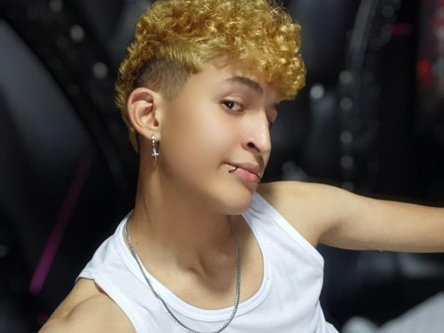 EthanWolff - Live porn &amp; sex cam - 29290169