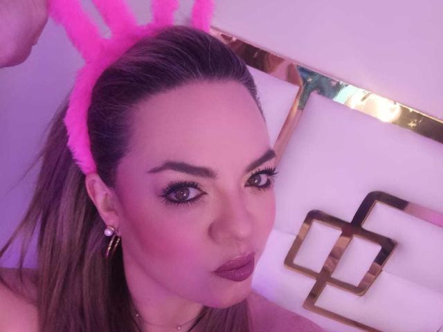 AvaMia - Live porn &amp; sex cam - 29292050