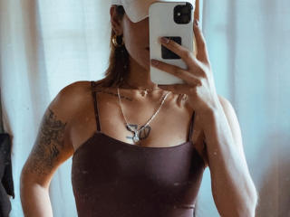 KiaraHernandezX's Model Profile