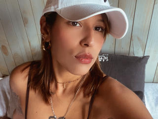 KiaraHernandezX's Model Profile