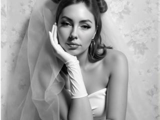 NinaTender's Model Profile