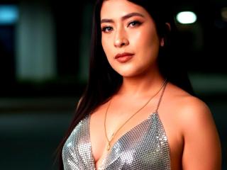 Yksityiskohtaiset tiedot mallista VelvetRoseX