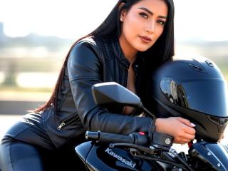 Yksityiskohtaiset tiedot mallista VelvetRoseX