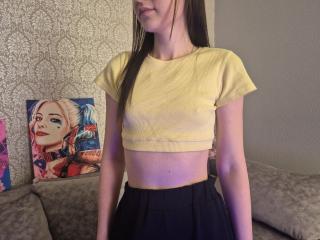 Yasinia's Model Profile