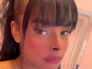 EmmaEbony'in detaylı sayfasını gör