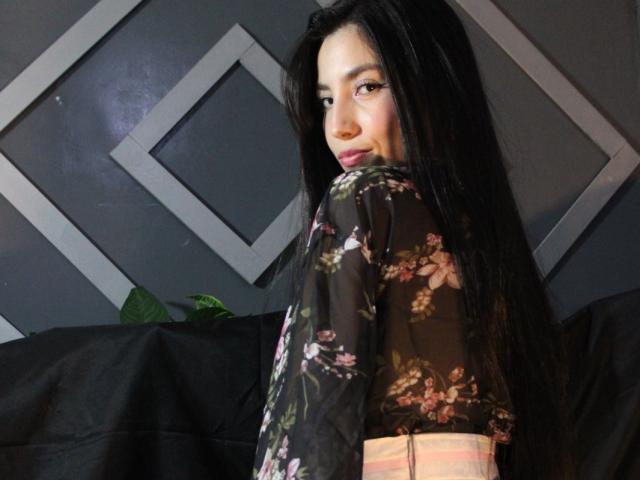 MiaLovelyn - Live sex cam - 29297525