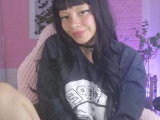 Nyxaria's Model Profile