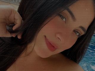 AnnyBentleii's Model Profile