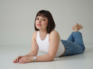 AnikaFleur's Model Profile