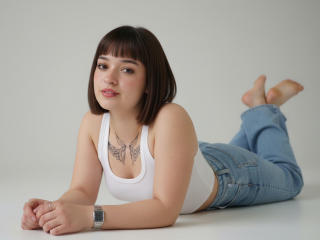 AnikaFleur's Model Profile