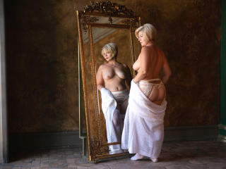 Ver la ficha detallada de LorraSchmidt