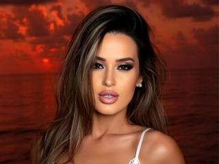 انظر إلى الملف المفصل لـ AshyQuinn