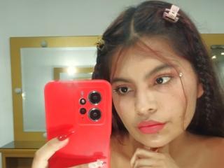 Ver la ficha detallada de AlyssaGreen