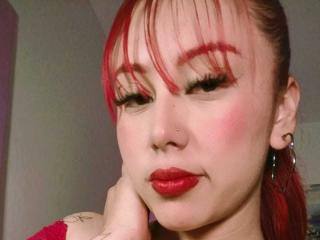 انظر إلى الملف المفصل لـ MaddyMills