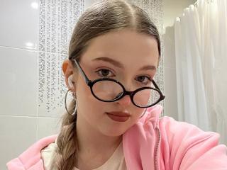 См. подробные сведения о модели NadaHenig