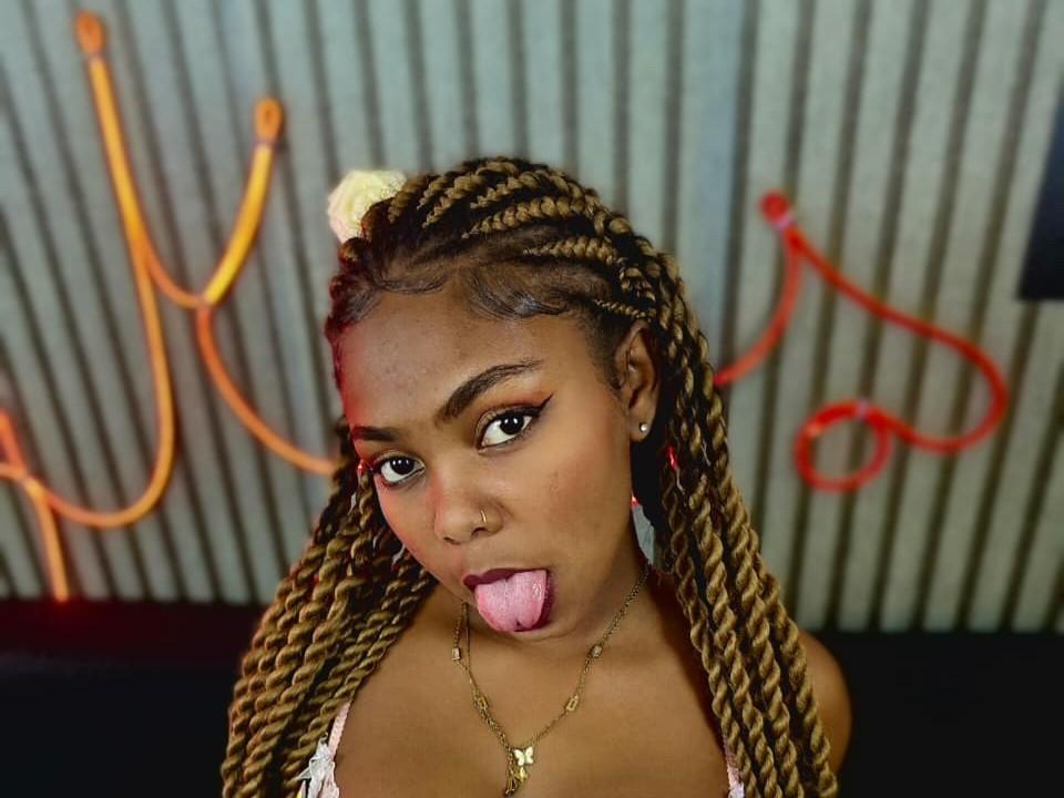 QueenyZohra - Live porn &amp; sex cam - 29304317