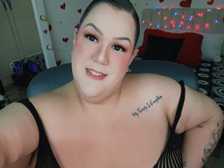 انظر إلى الملف المفصل لـ GiiannaMorrys