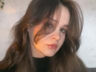 انظر إلى الملف المفصل لـ Adelvina69