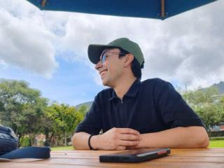 Ver la ficha detallada de OliverHot69