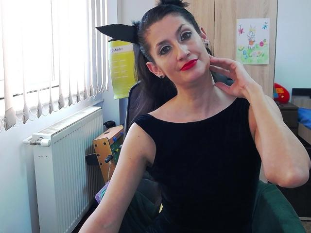 BeatrixCharmm - Live porn &amp; sex cam - 29306102