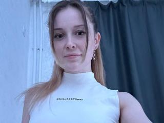 См. подробные сведения о модели AnnamariaVillarin