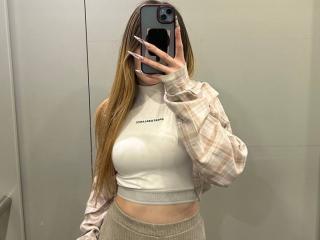 انظر إلى الملف المفصل لـ AnnamariaVillarin