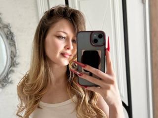 См. подробные сведения о модели AnnamariaVillarin