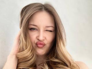 См. подробные сведения о модели AnnamariaVillarin