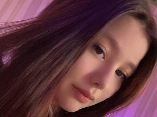 انظر إلى الملف المفصل لـ KandraPutney